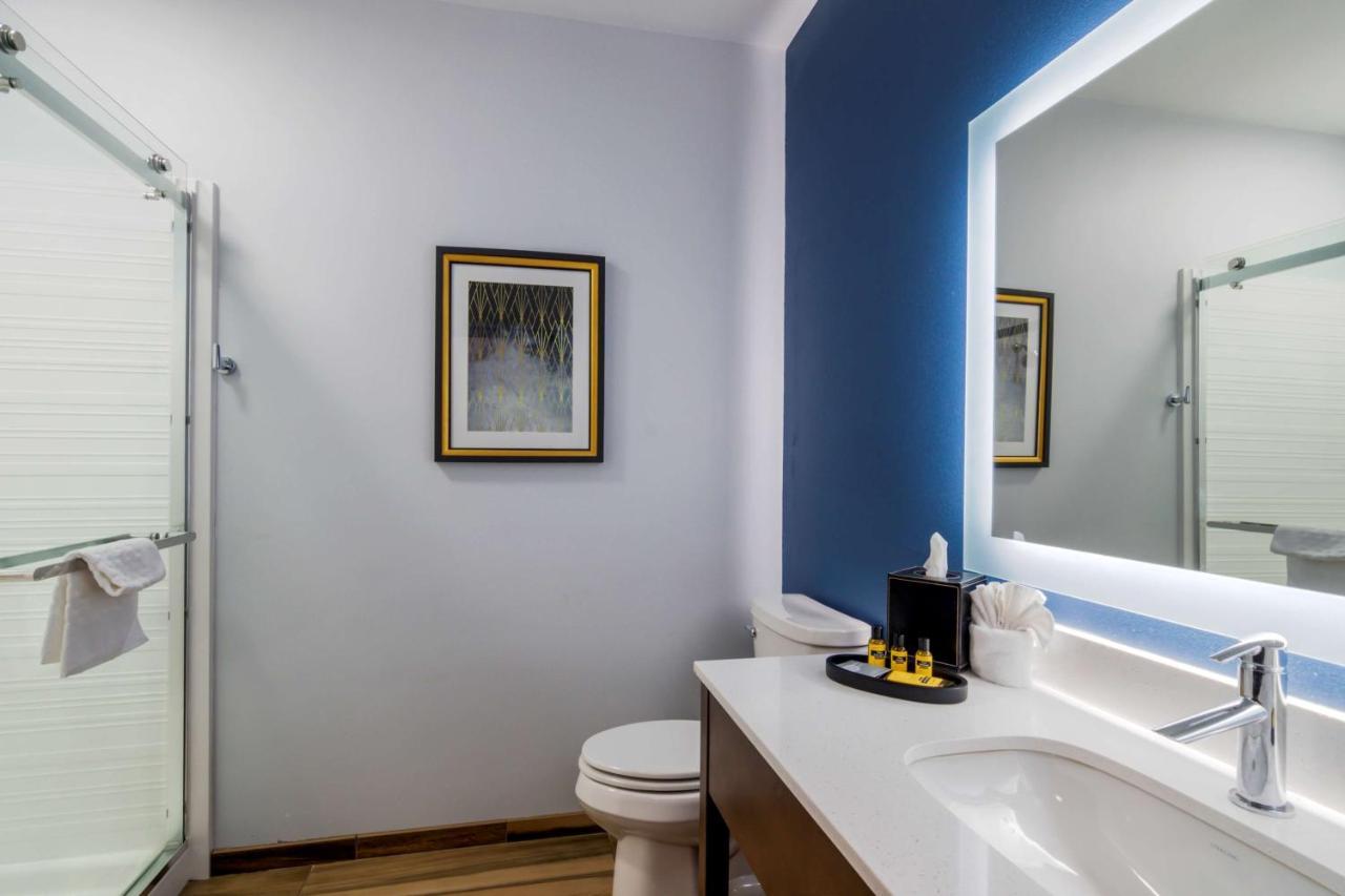Best Western Plus St. Louis Airport Hotel Woodson Terrace Exterior foto