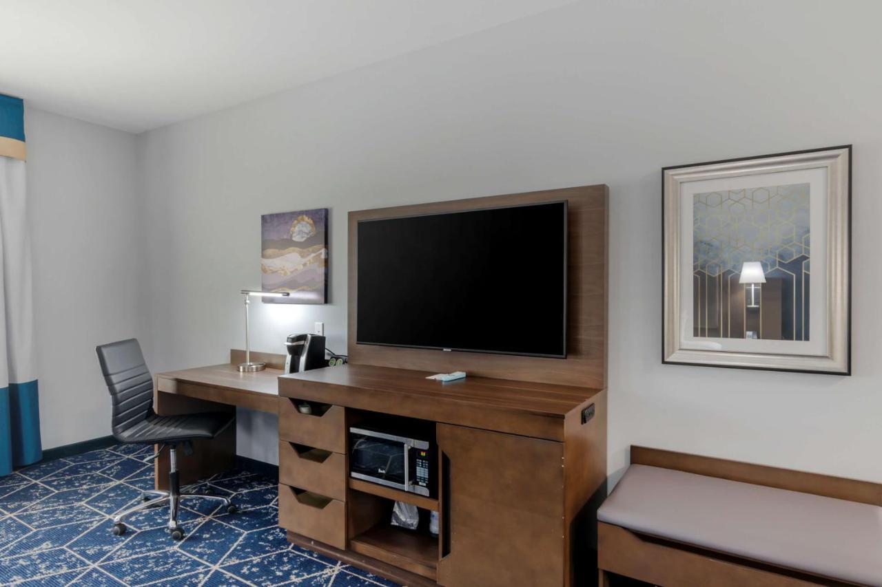 Best Western Plus St. Louis Airport Hotel Woodson Terrace Exterior foto